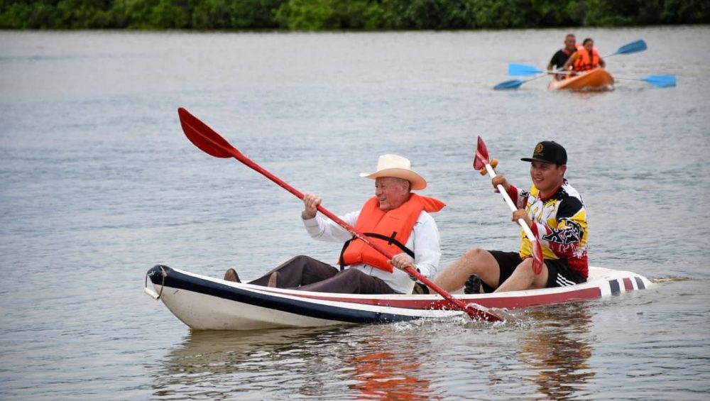 IMDANG aprovecha la bahía Santa María para hacer historia con competencias de kayak