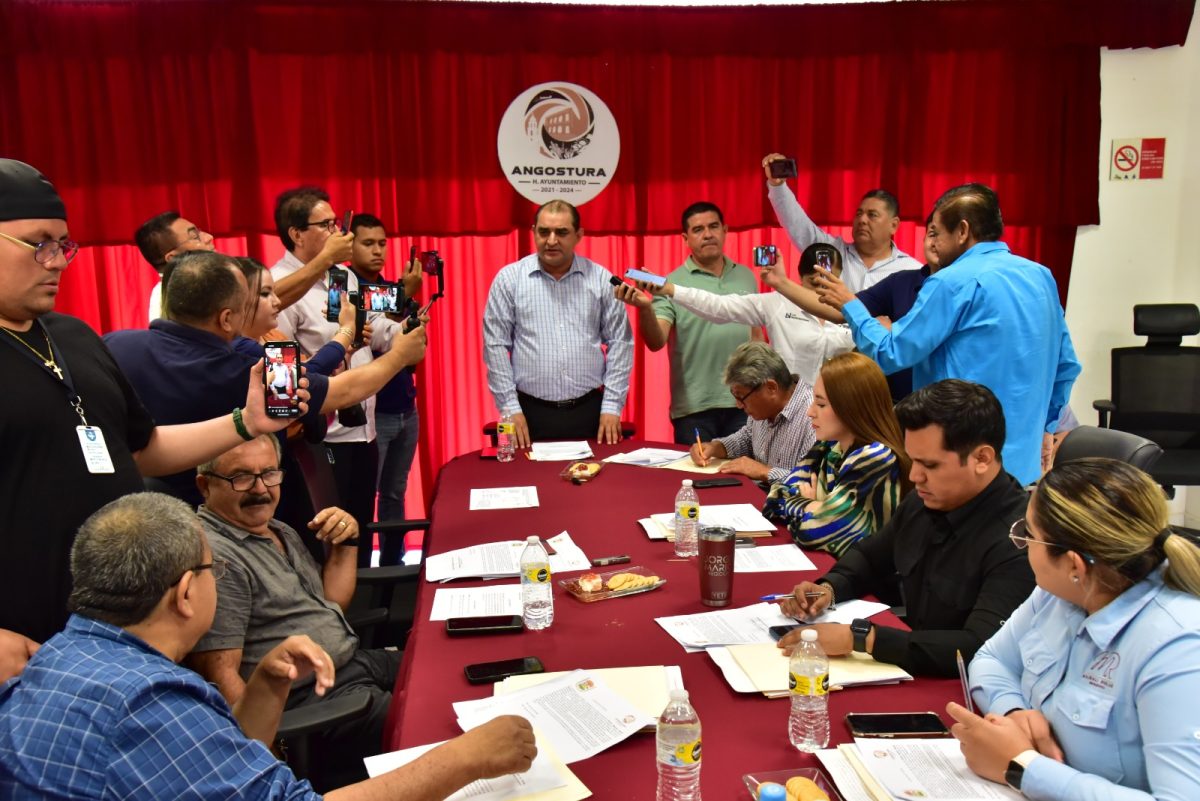 Cabildo de Angostura aprueba la solicitud de regreso como alcalde a Miguel Ángel Angulo Acosta