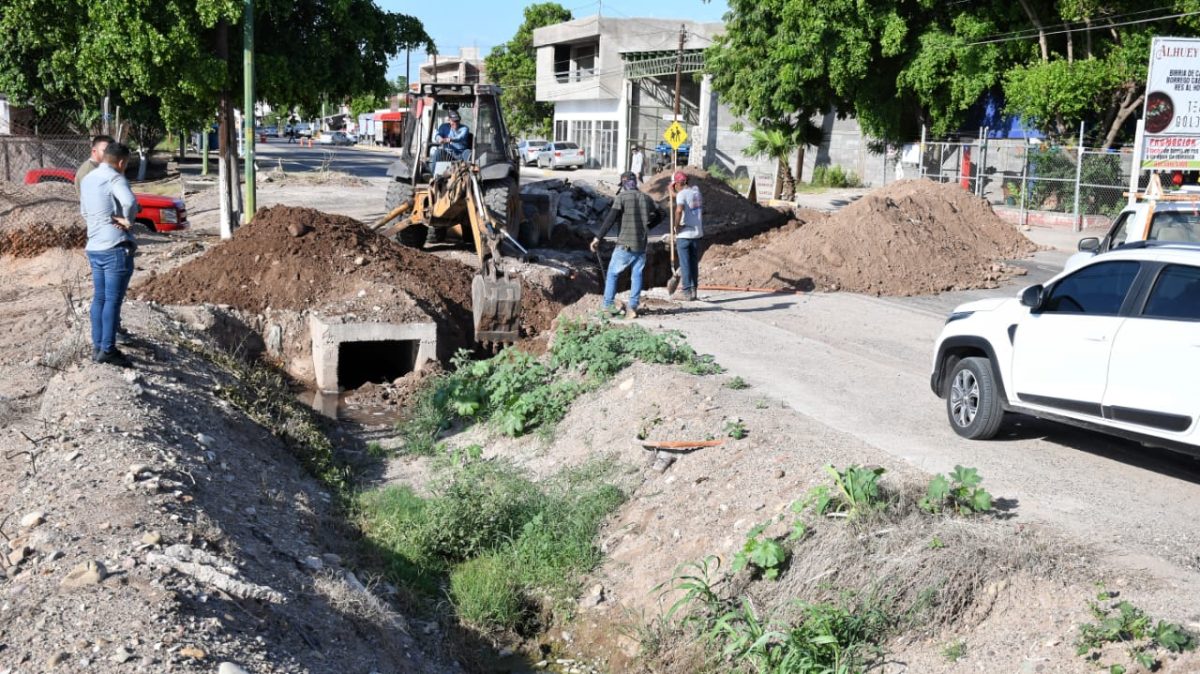 Obras Públicas de Angostura construye importante desagüe pluvial en Alhuey